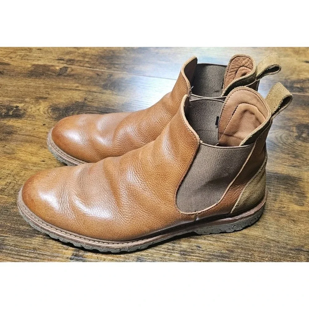 Allen Edmonds‎ 